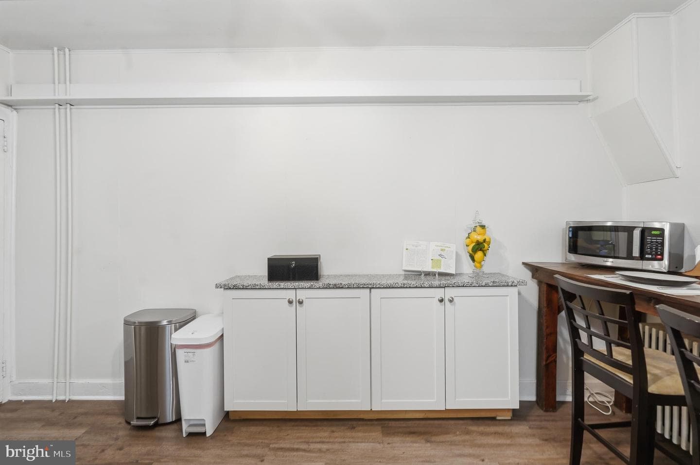 317 Hall Street photo 15