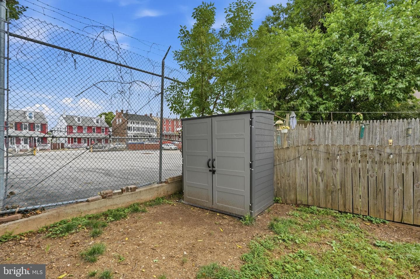 317 Hall Street photo 21