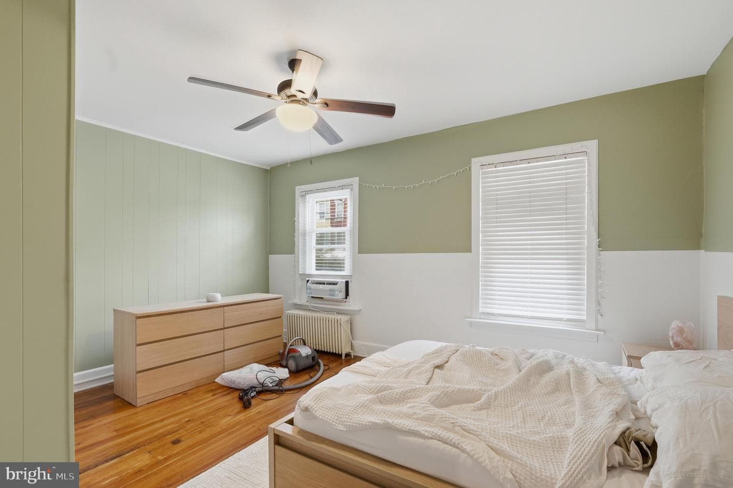 317 Hall Street photo 24