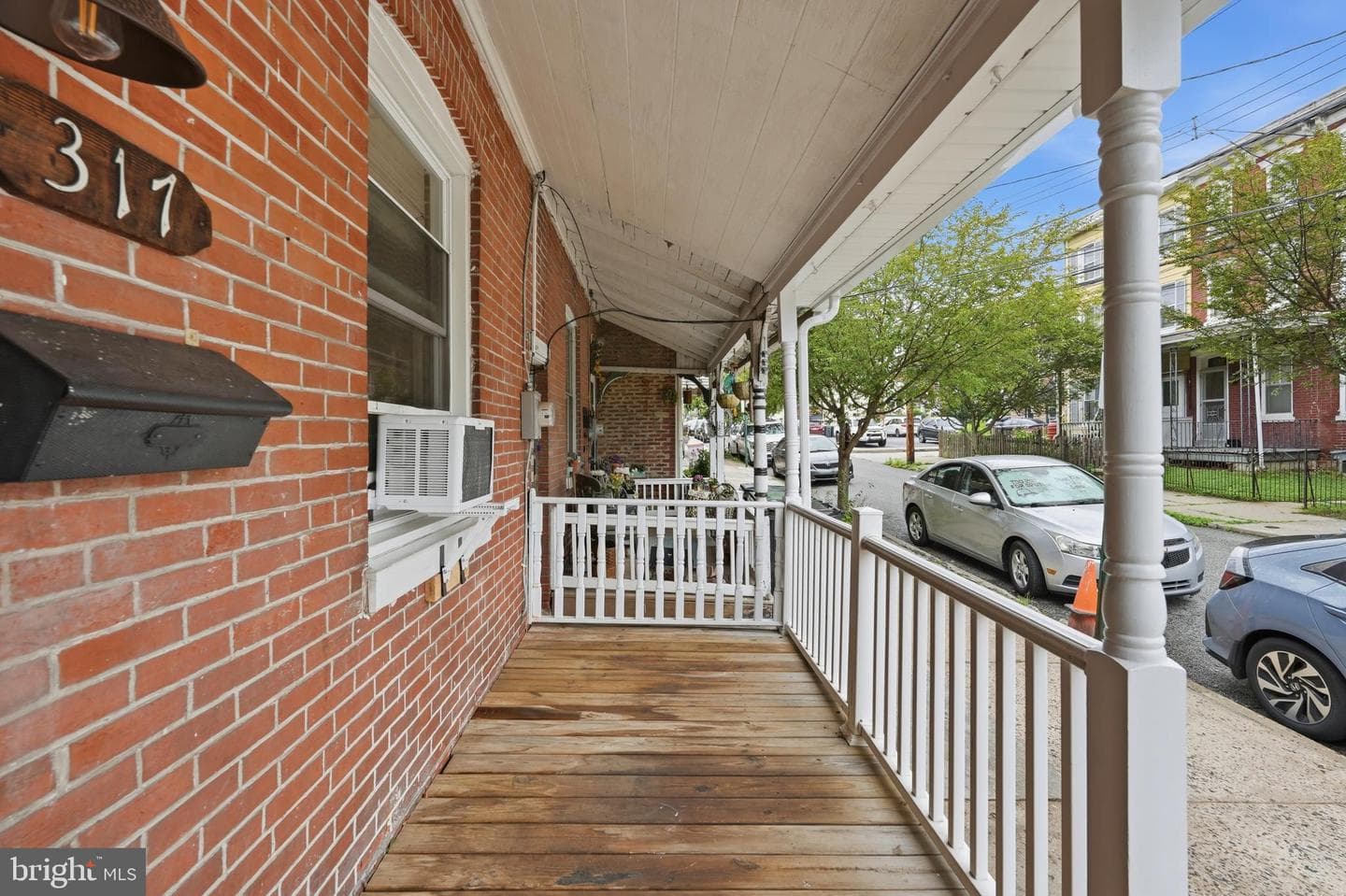 317 Hall Street photo 3