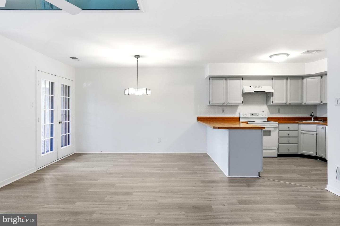219 Smallwood Court #219 photo 10