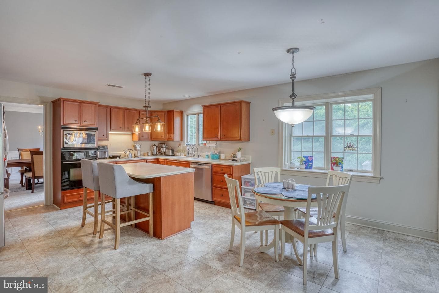 200 Derby Lane photo 19