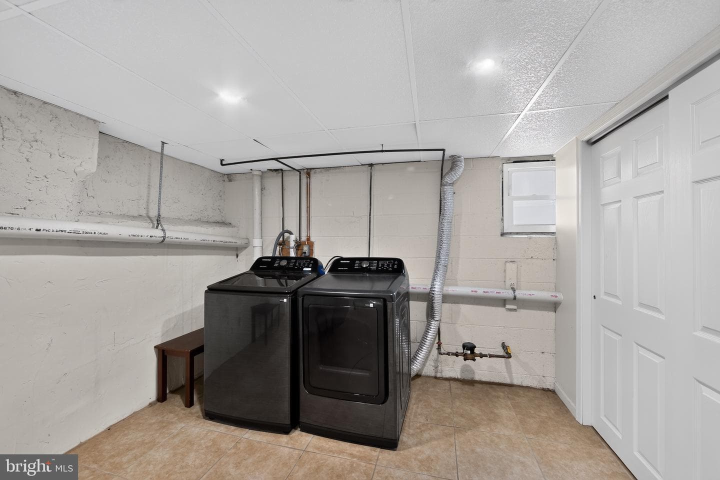 229 E Market Street photo 18