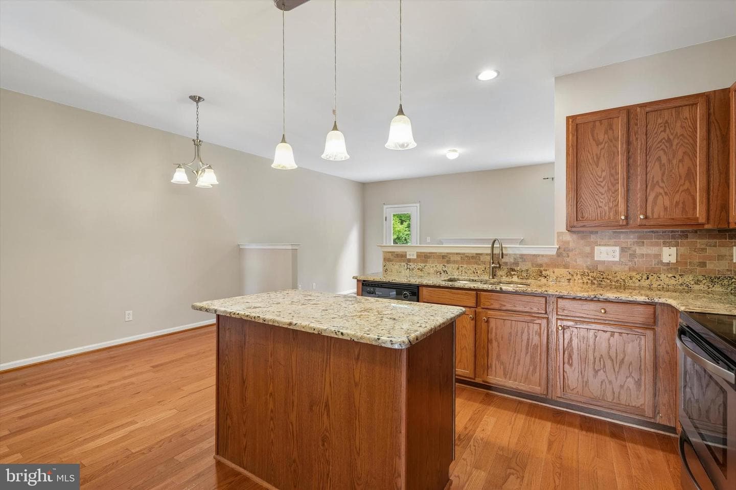 278 Yorktown Court photo 6