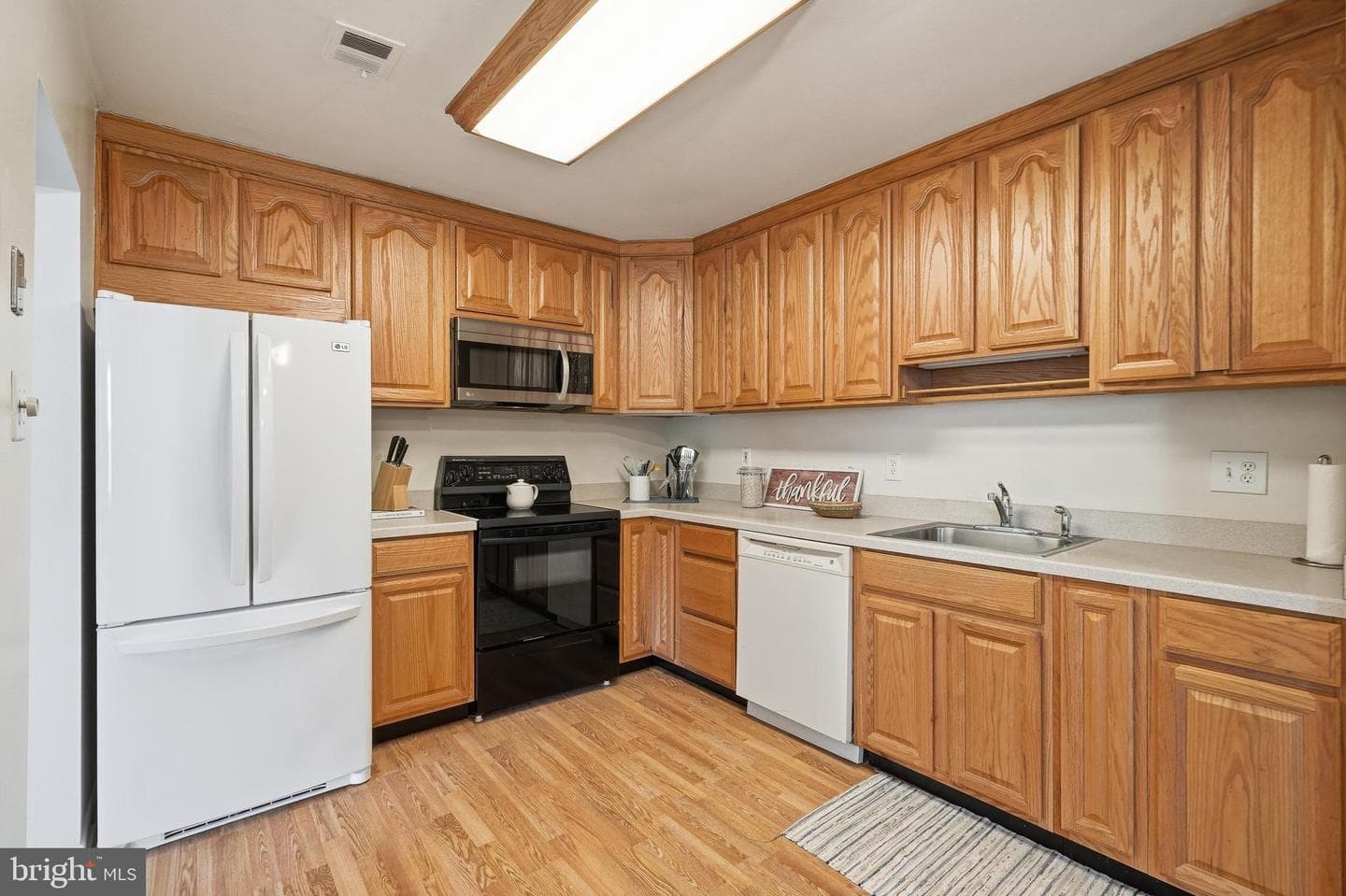 1401 Raintree Lane #1401 photo 12