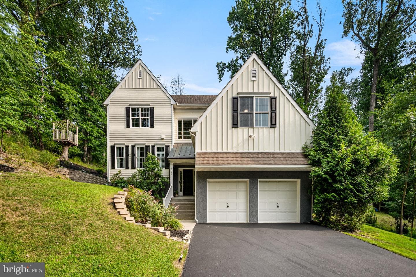 232 Vincent Road photo 1