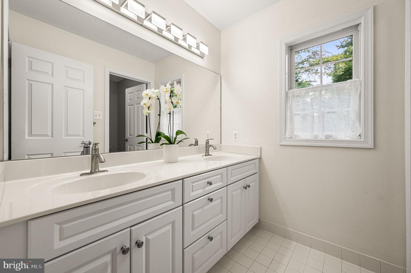 232 Vincent Road photo 23
