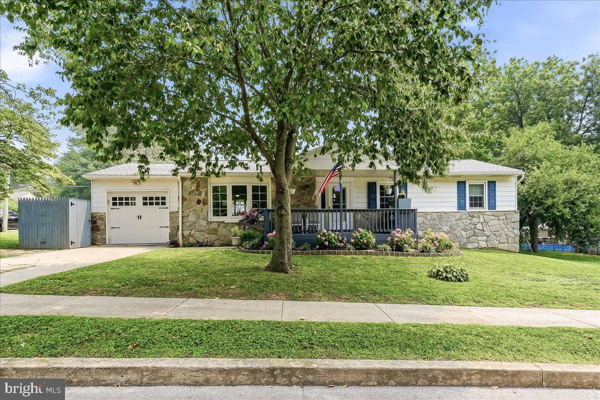 301 Delaware Avenue photo 1
