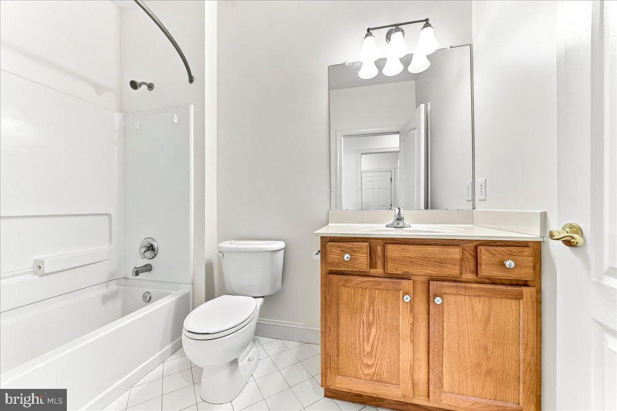 207 Hendrickson Lane photo 29