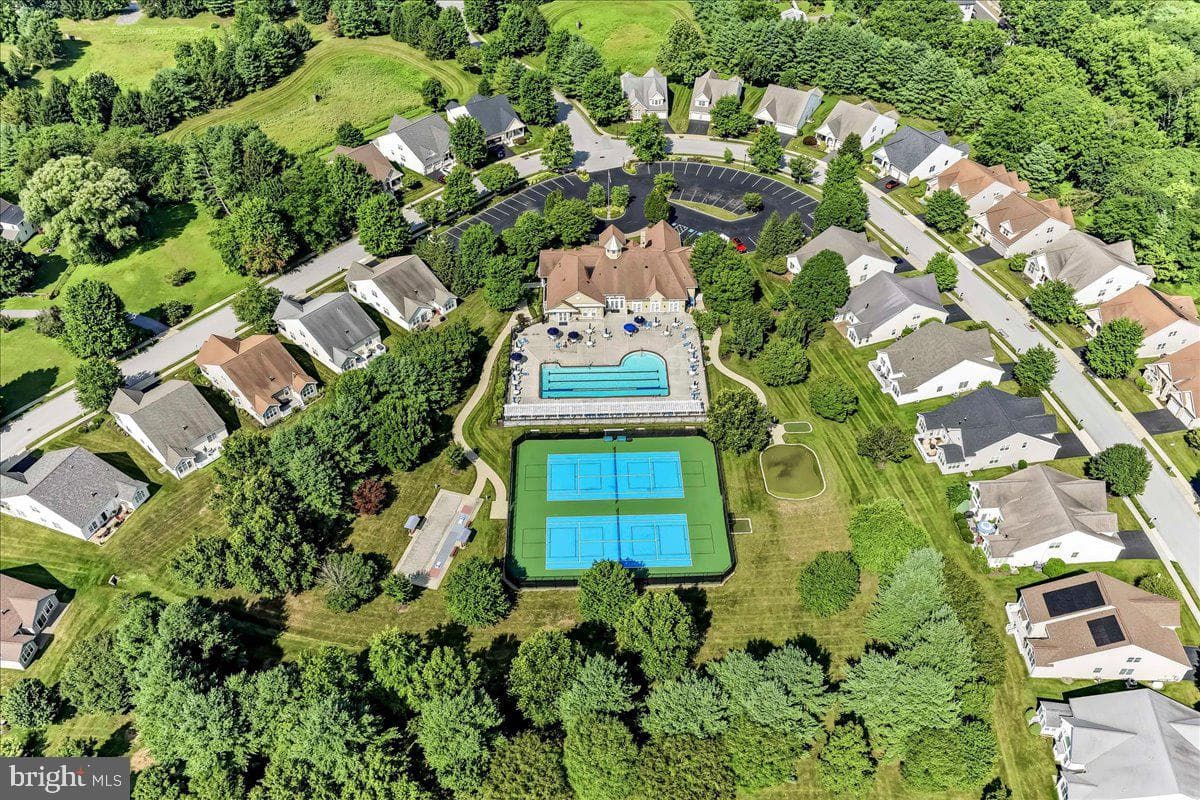 207 Hendrickson Lane photo 42