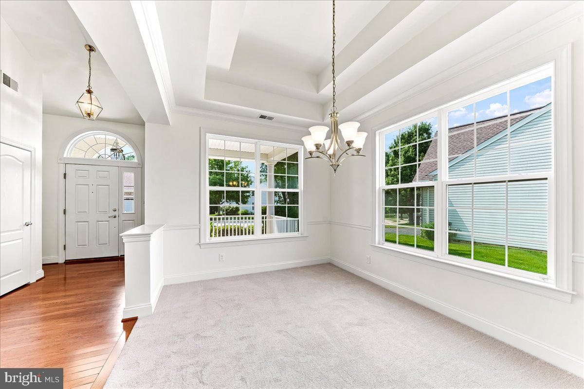 207 Hendrickson Lane photo 5