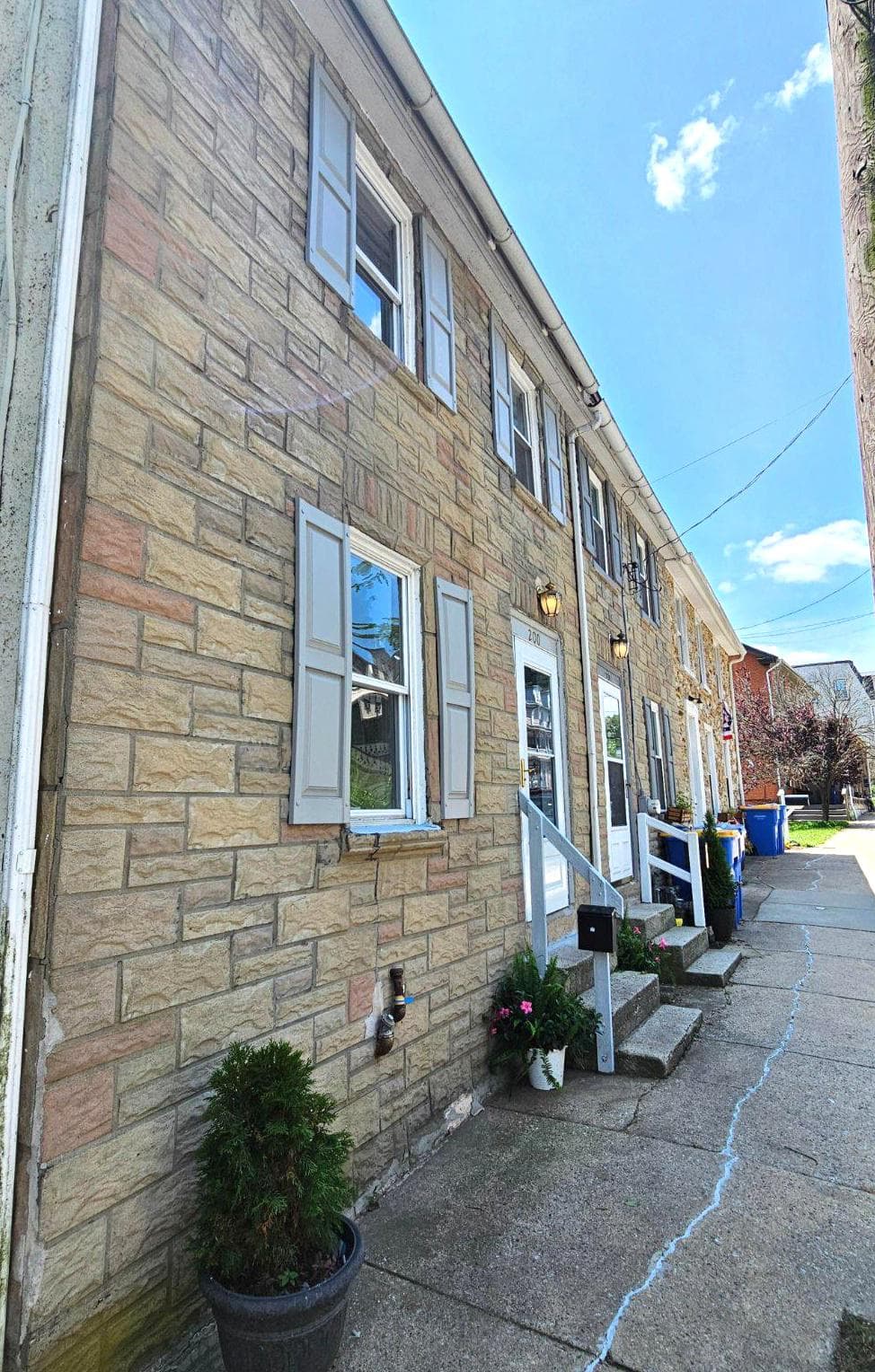 200 Main Street photo 1