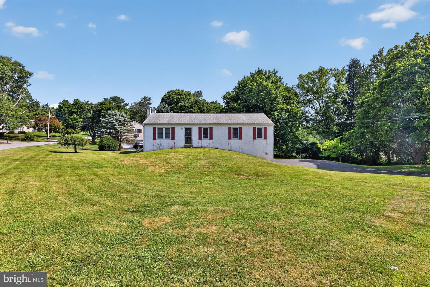 493 Mcgregor Drive photo 2