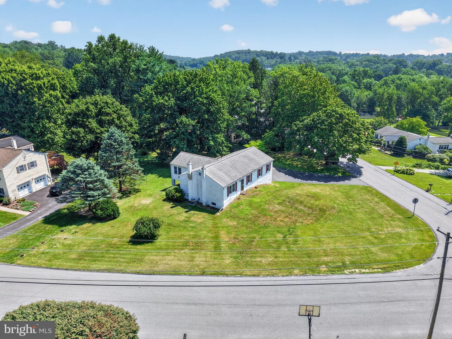 493 Mcgregor Drive photo 38