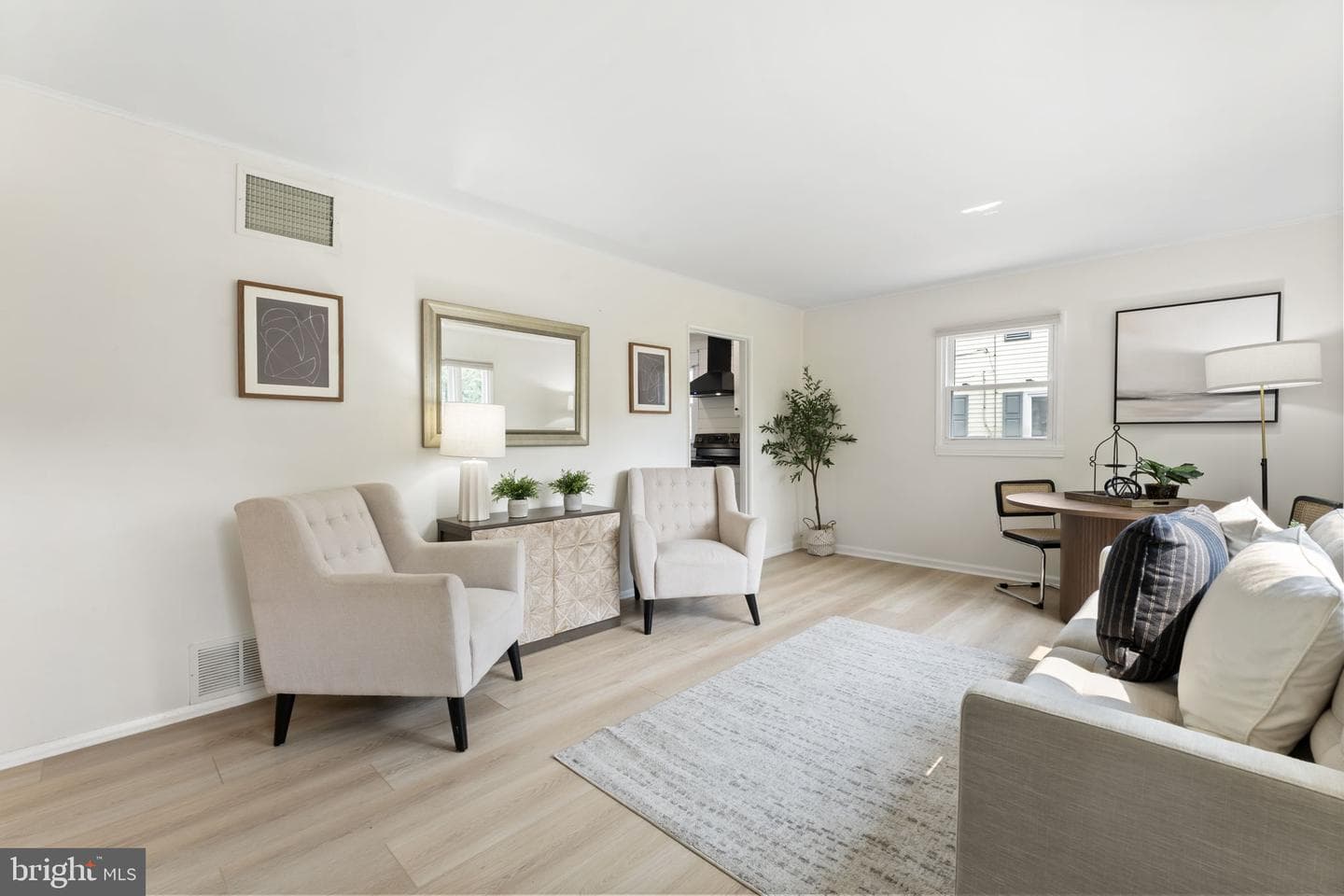 113 Manor Road photo 8