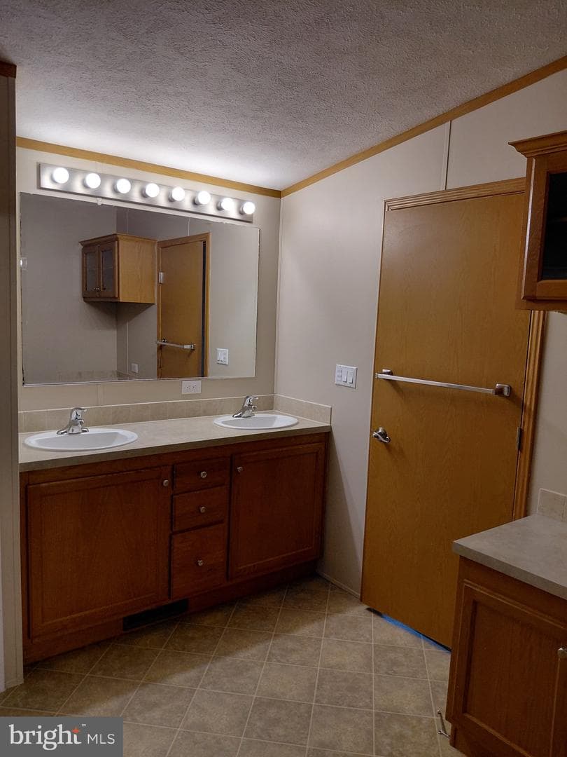 216 High Point Lane photo 14