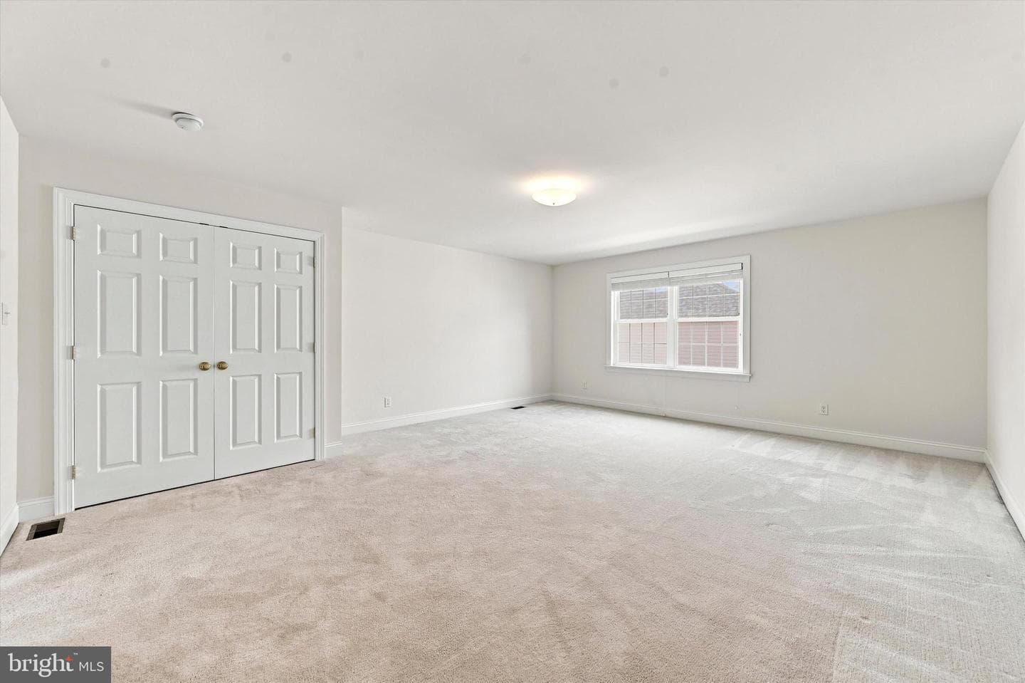 270 Hendrickson Lane photo 19