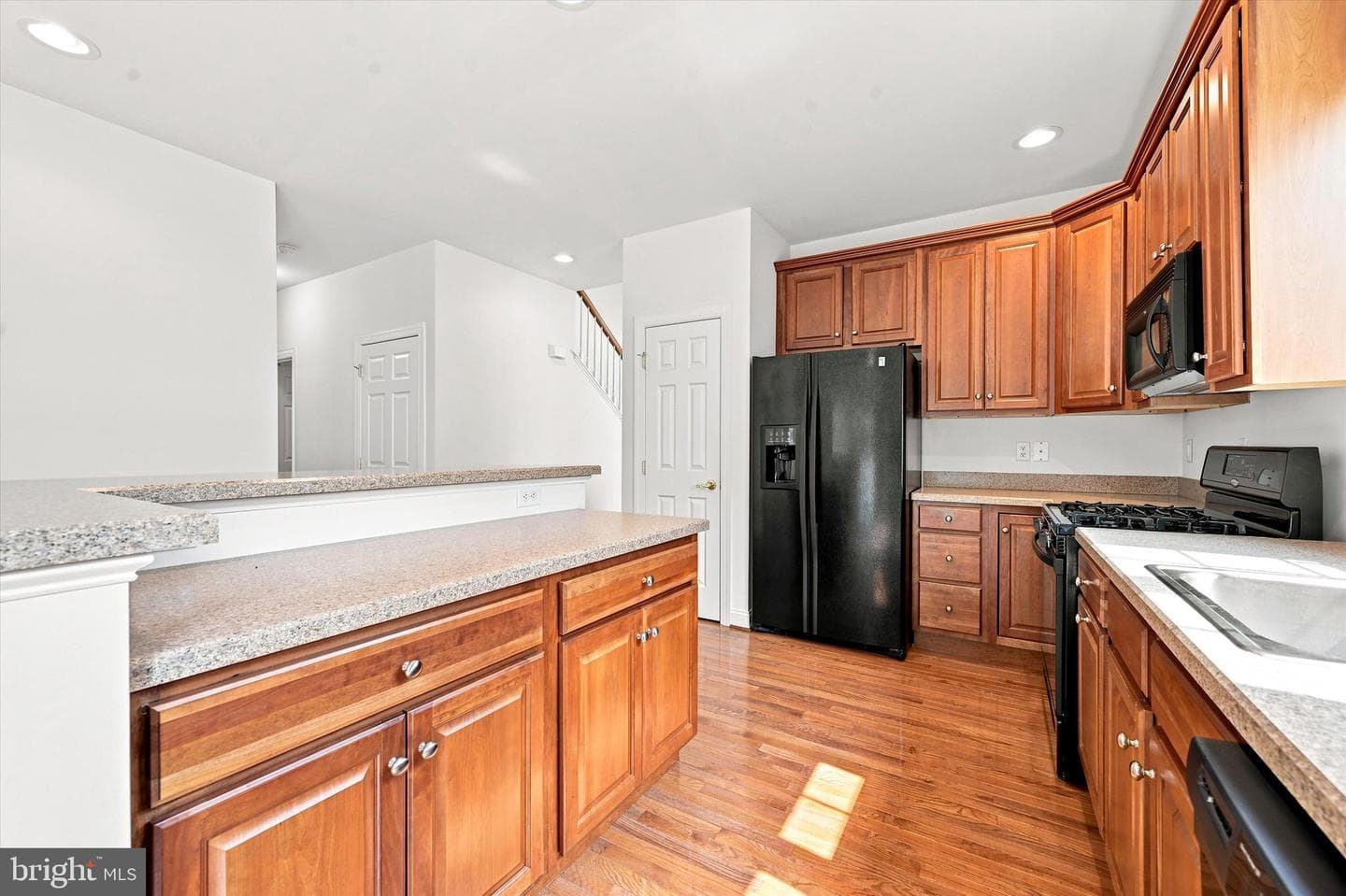 270 Hendrickson Lane photo 7