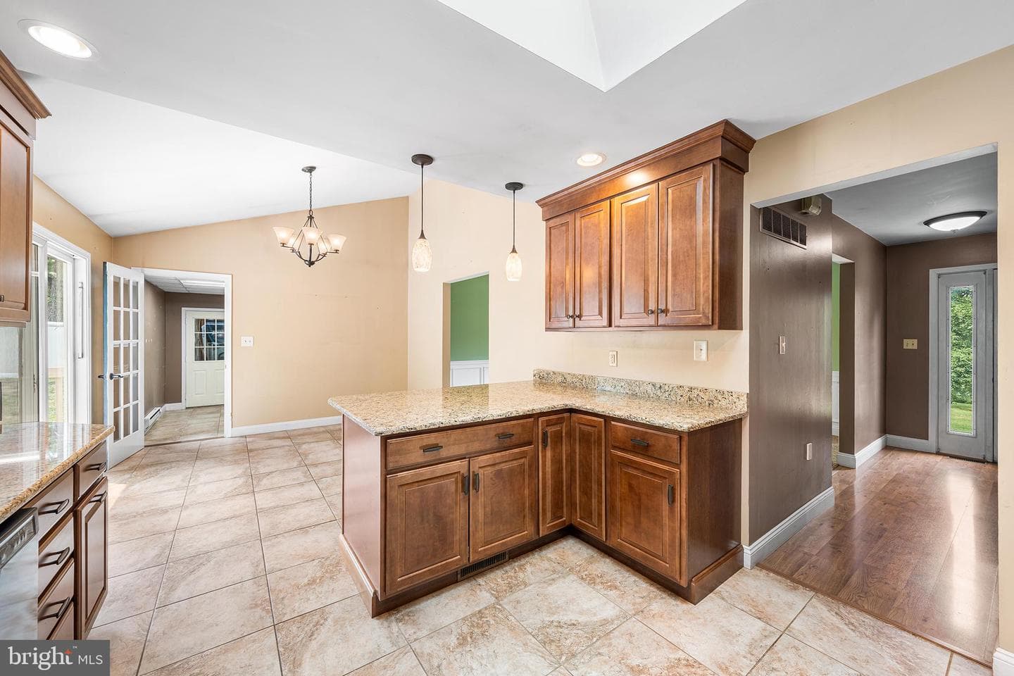 2604 Pheasant Run Lane photo 12