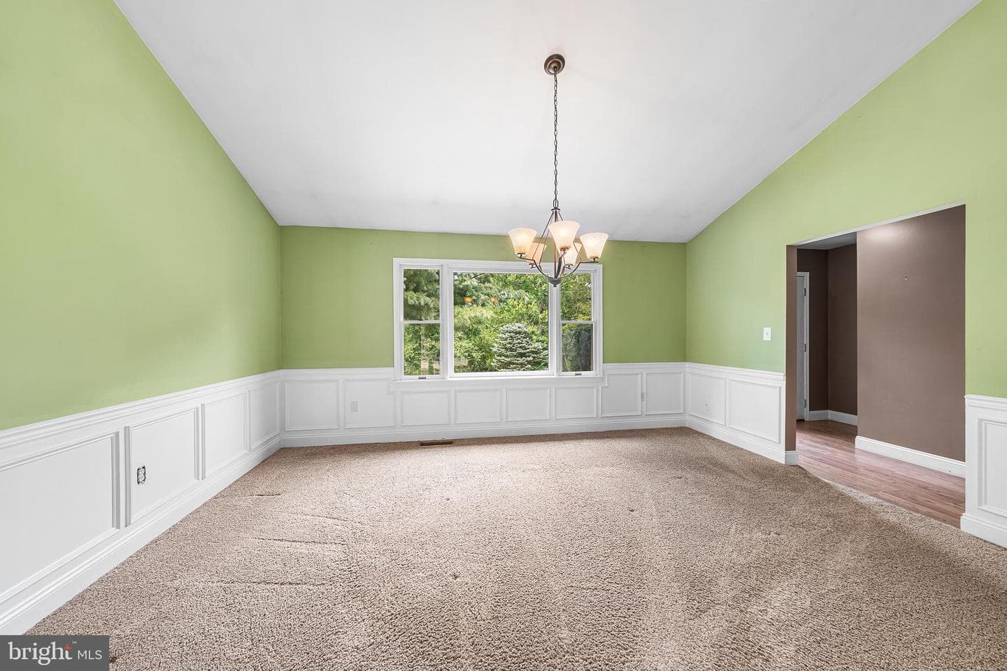 2604 Pheasant Run Lane photo 4