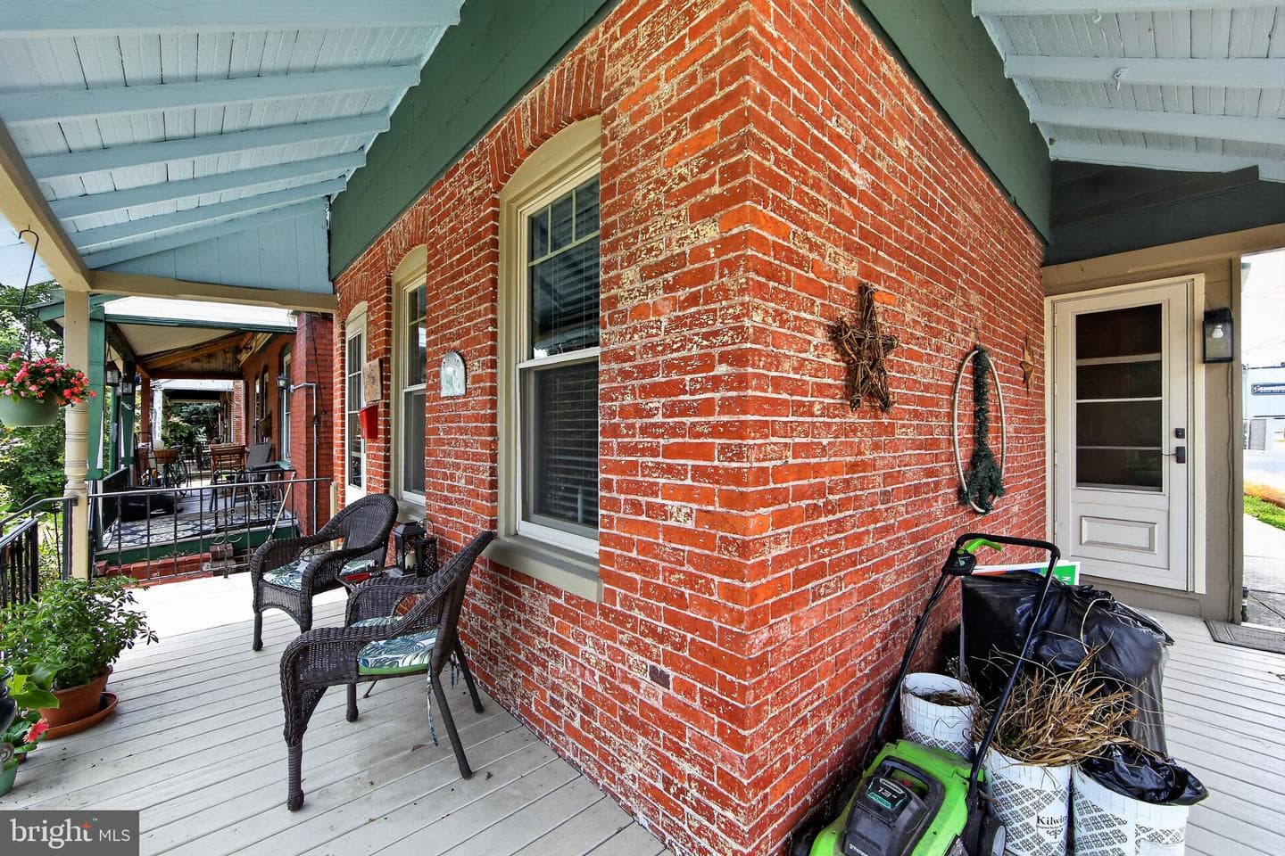 241 Washington Avenue photo 32