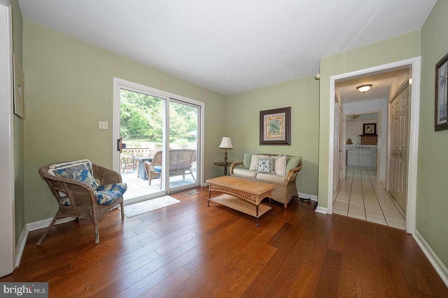 842 Penns Way photo 18