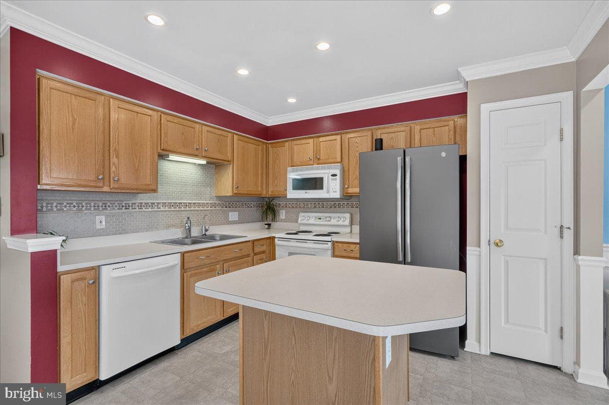 210 Fox Trail #109 photo 18