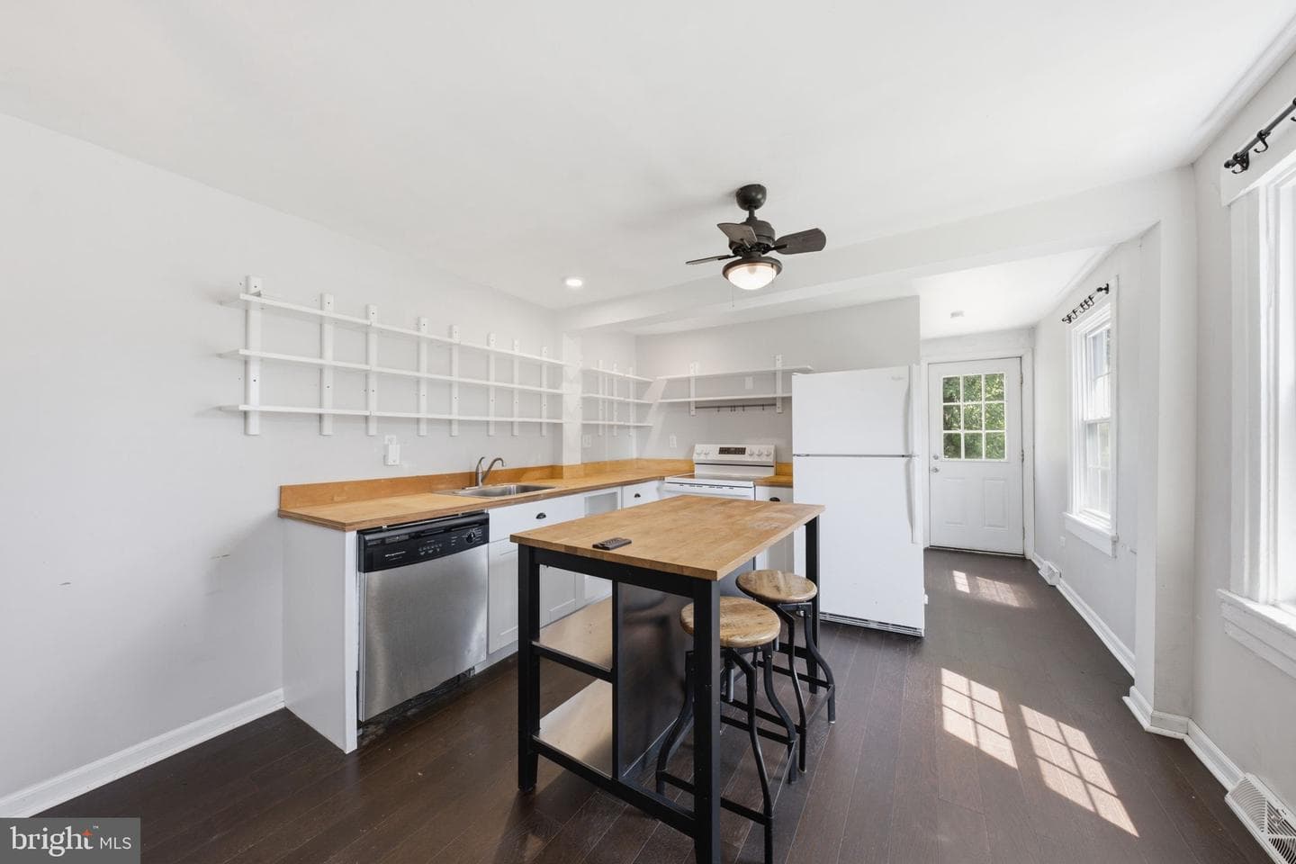 27 Spruce Street photo 7