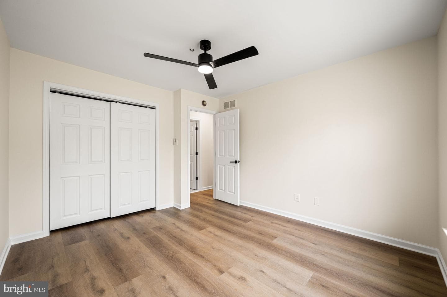 321 Bristol Circle #321 photo 18