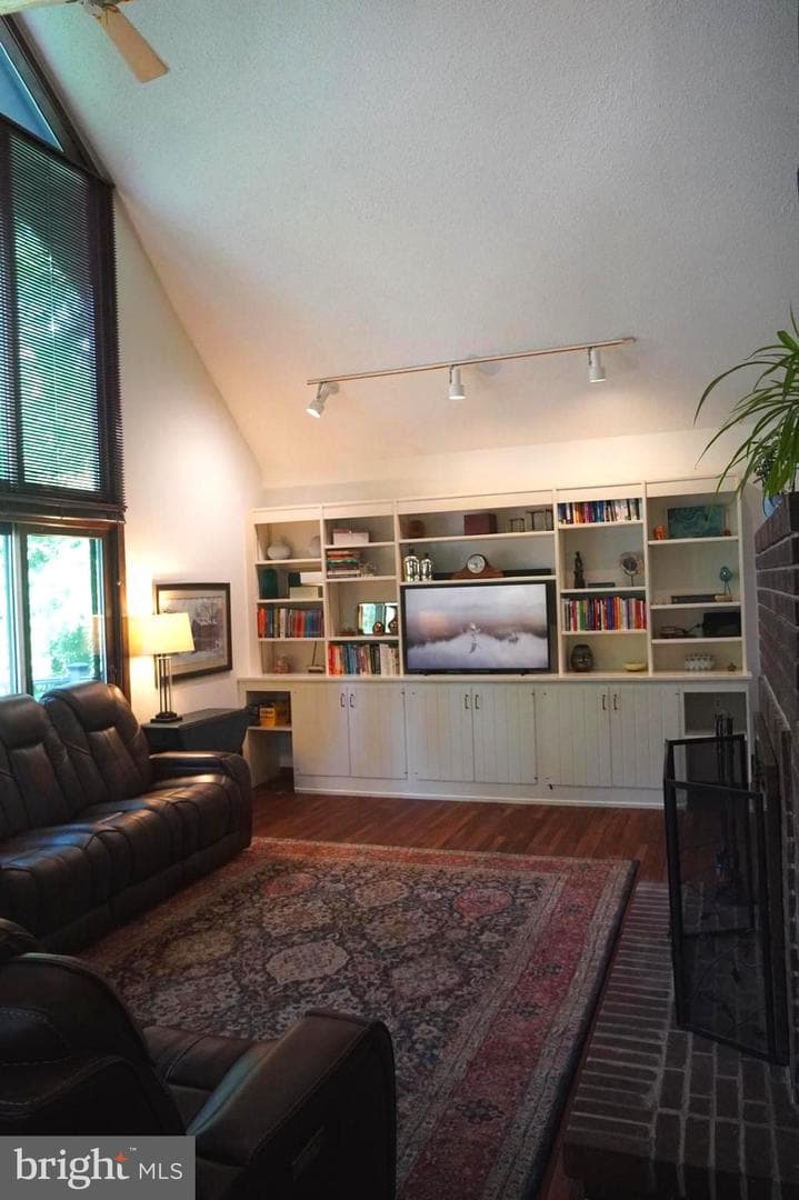 433 Homestead Road photo 26