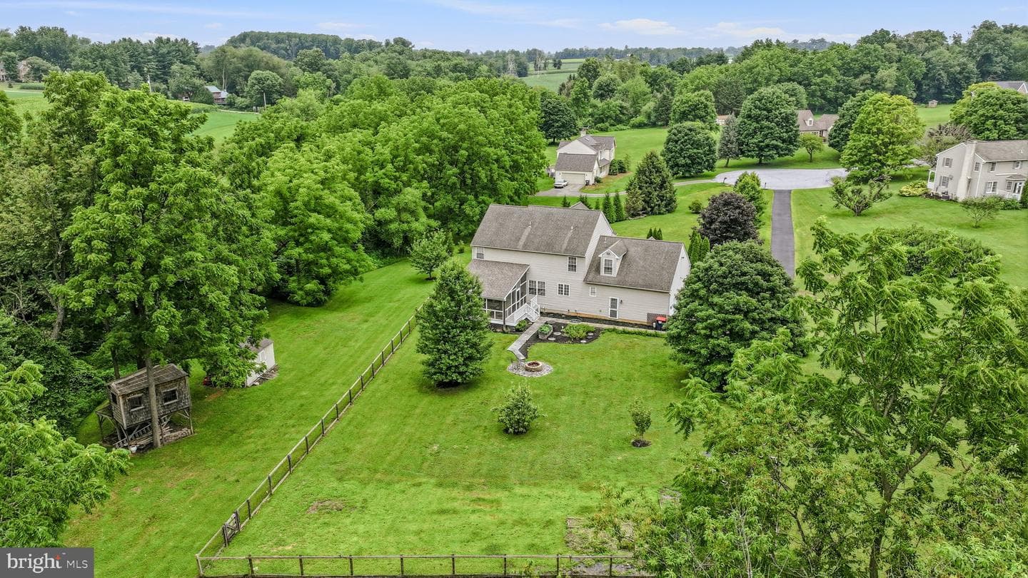 175 Windemere Lane photo 54