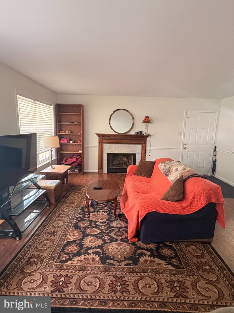 135 Peters Court photo 3