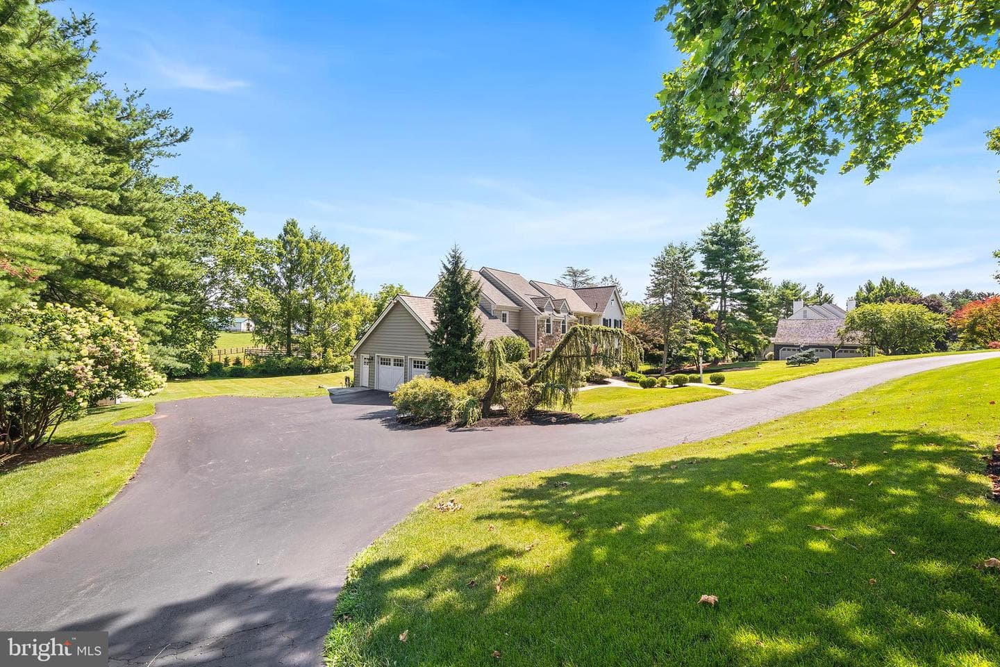 1173 Shadow Oak Drive photo 3