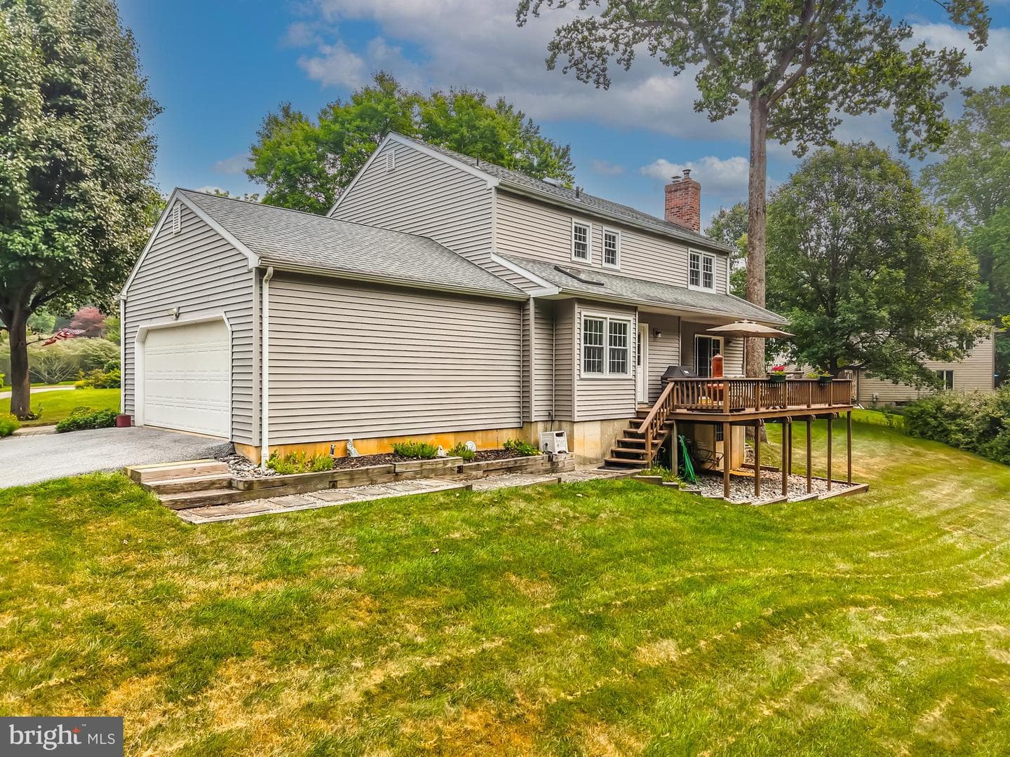 1466 Grove Avenue photo 16