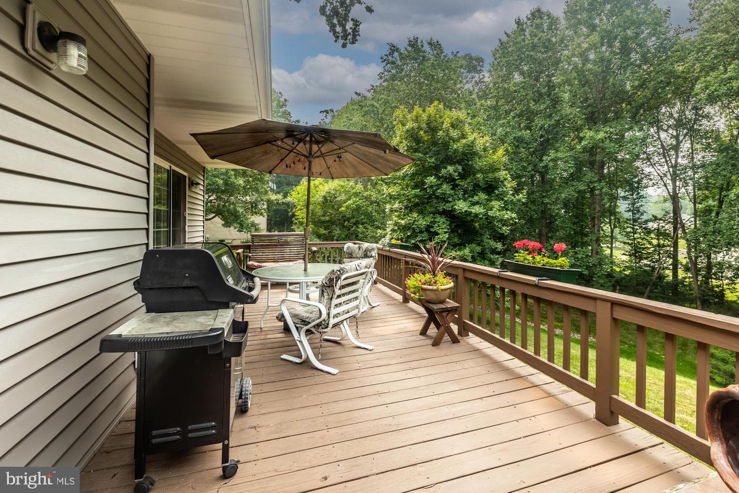 1466 Grove Avenue photo 37