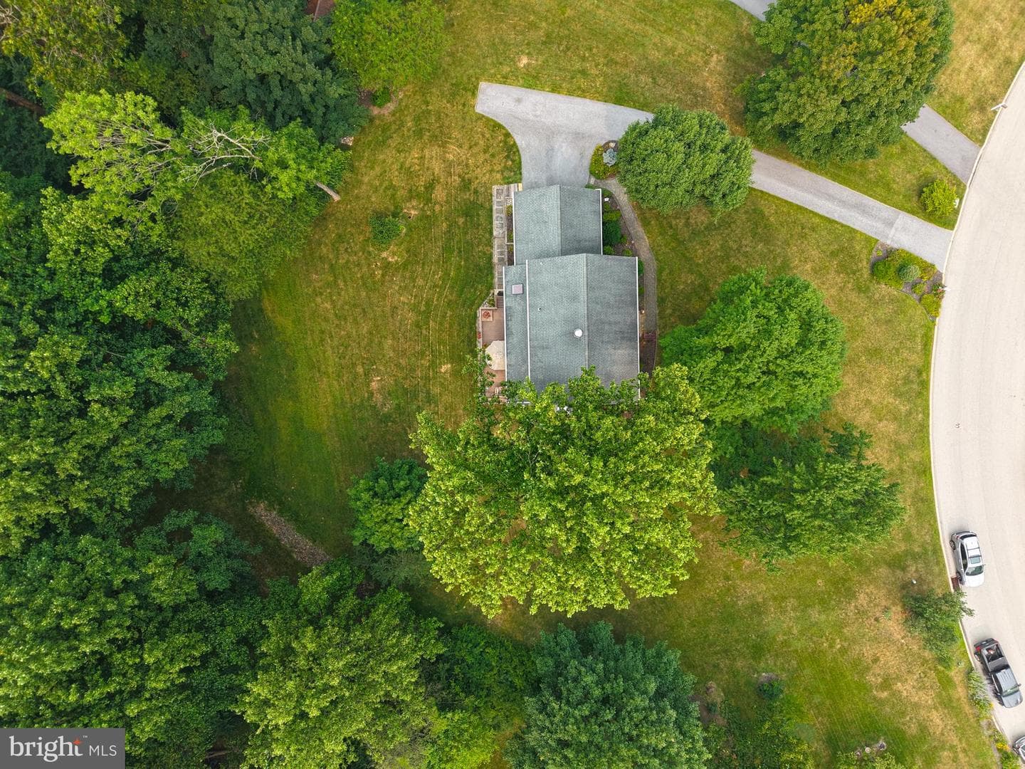 1466 Grove Avenue photo 8