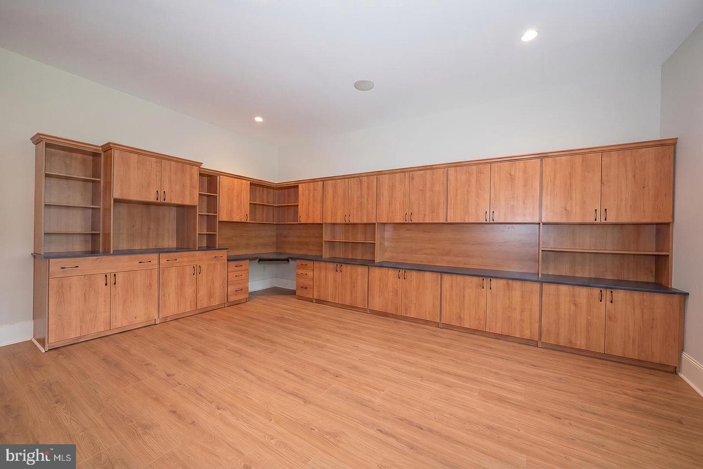 2048 Buttonwood Road photo 33