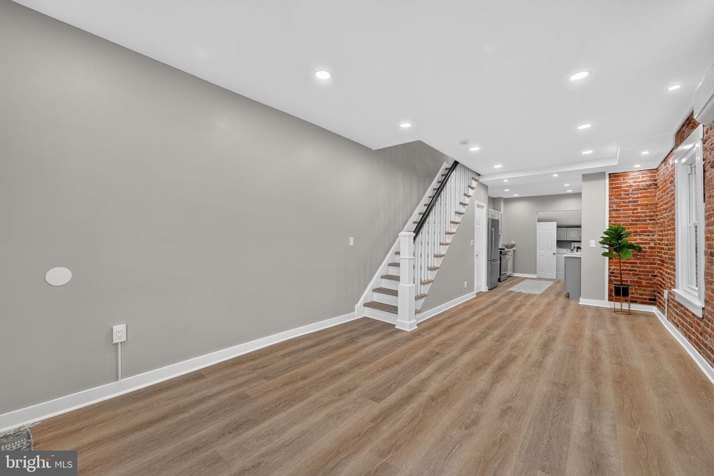 123 Jefferson Avenue photo 10