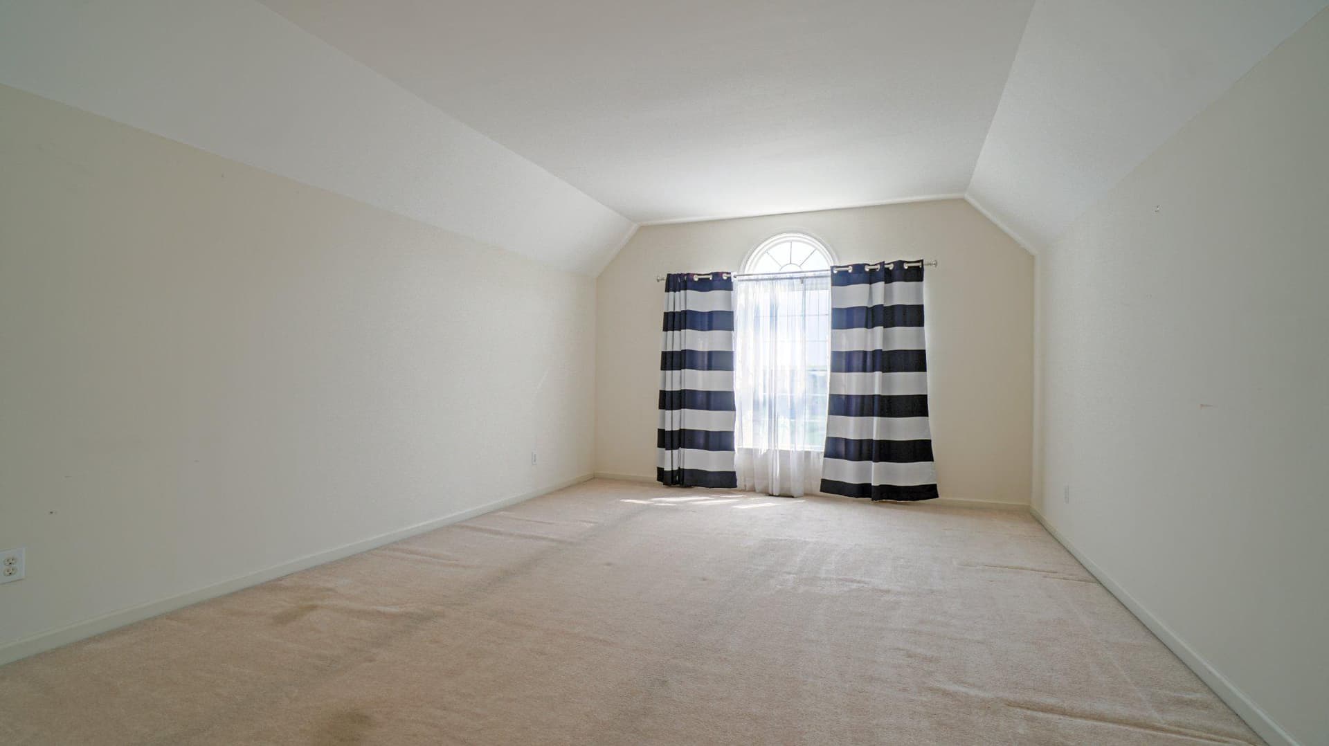 412 Buttonwood Lane photo 30