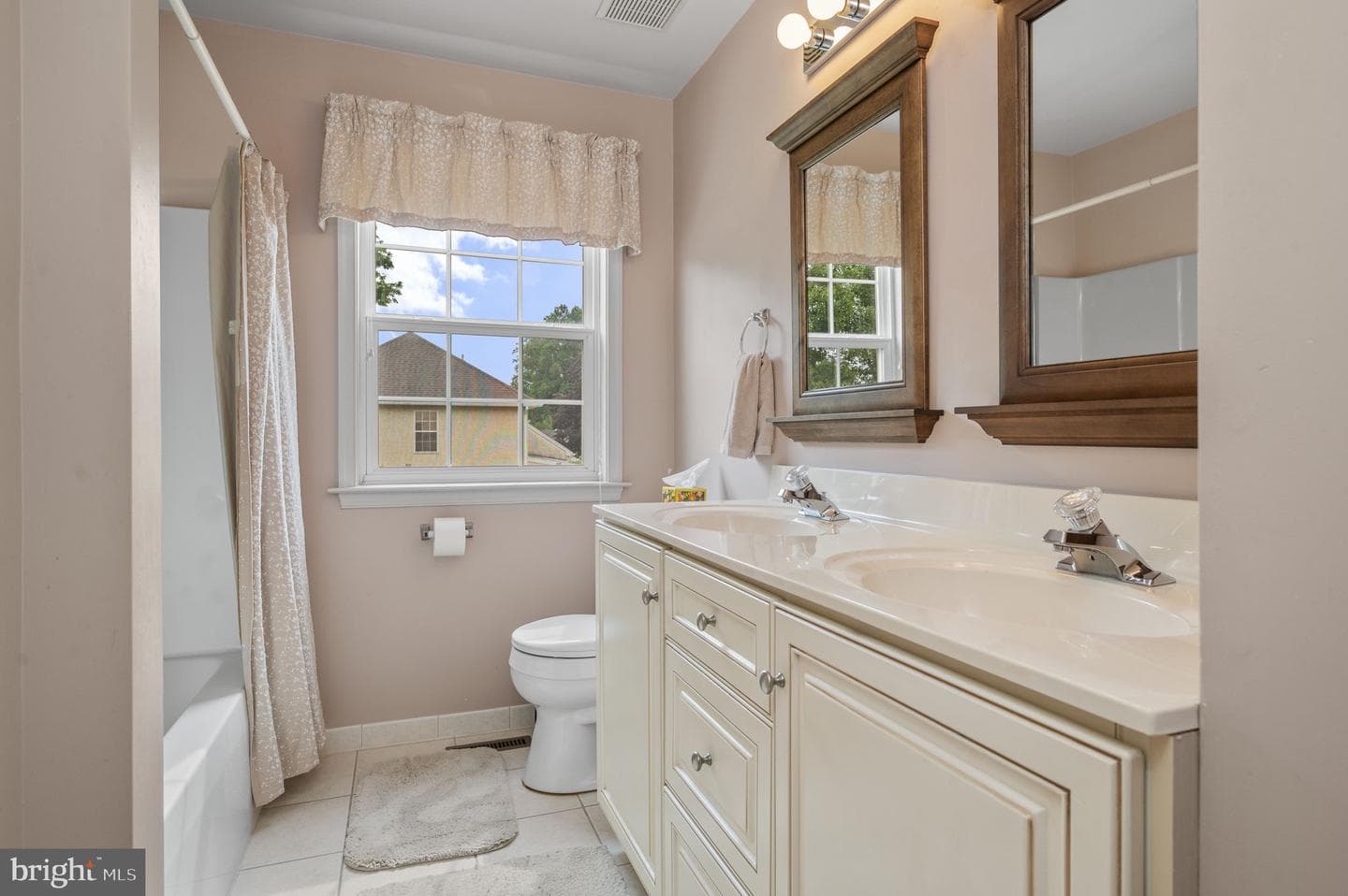 410 Misak Drive photo 27