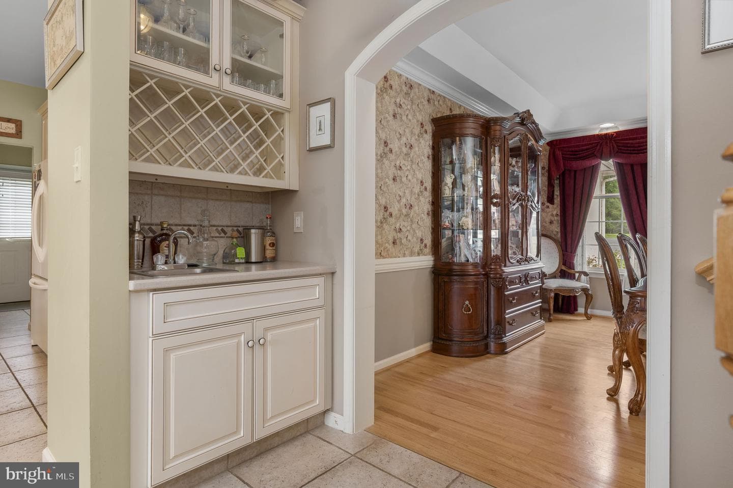 410 Misak Drive photo 6
