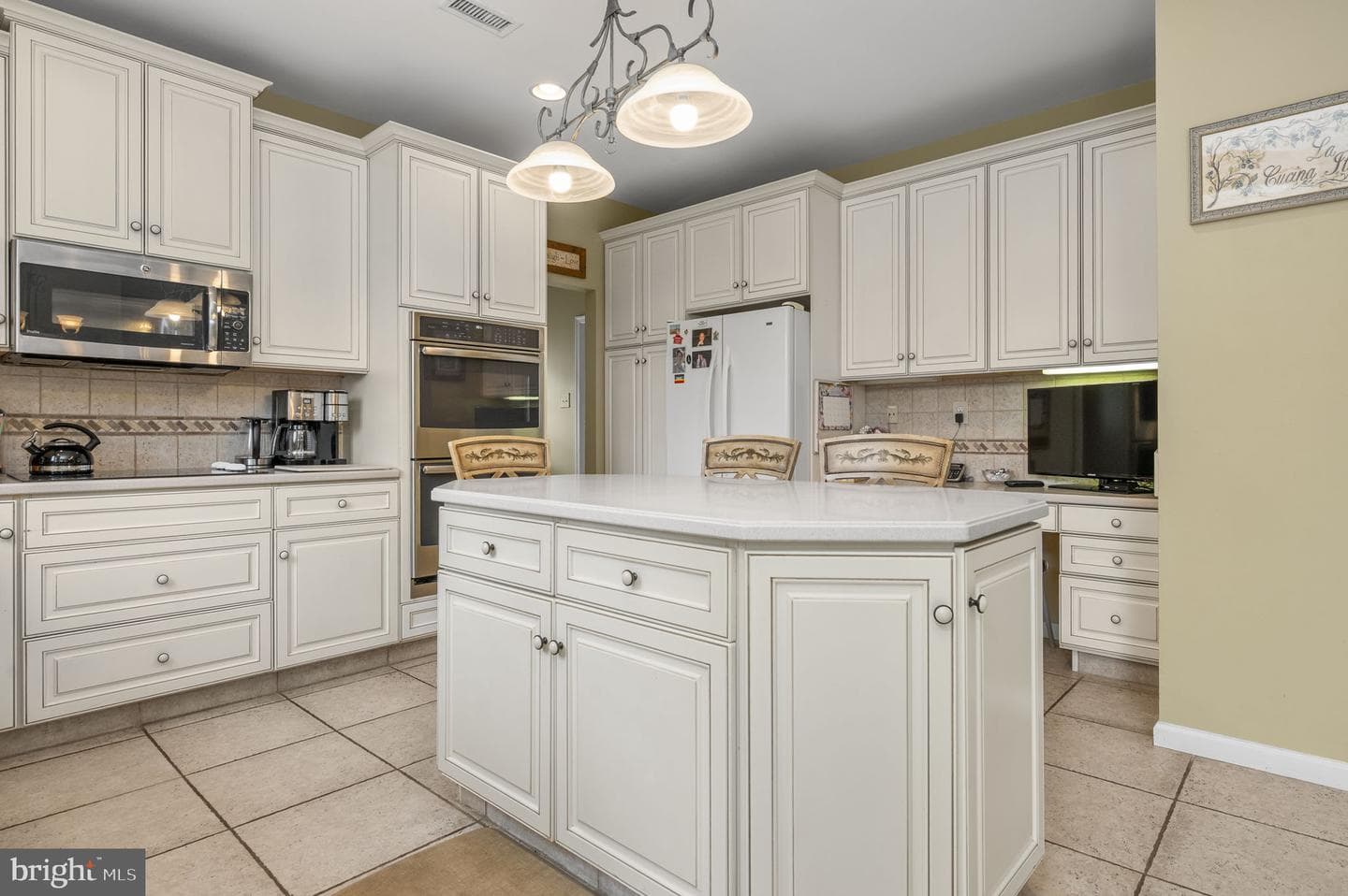 410 Misak Drive photo 8