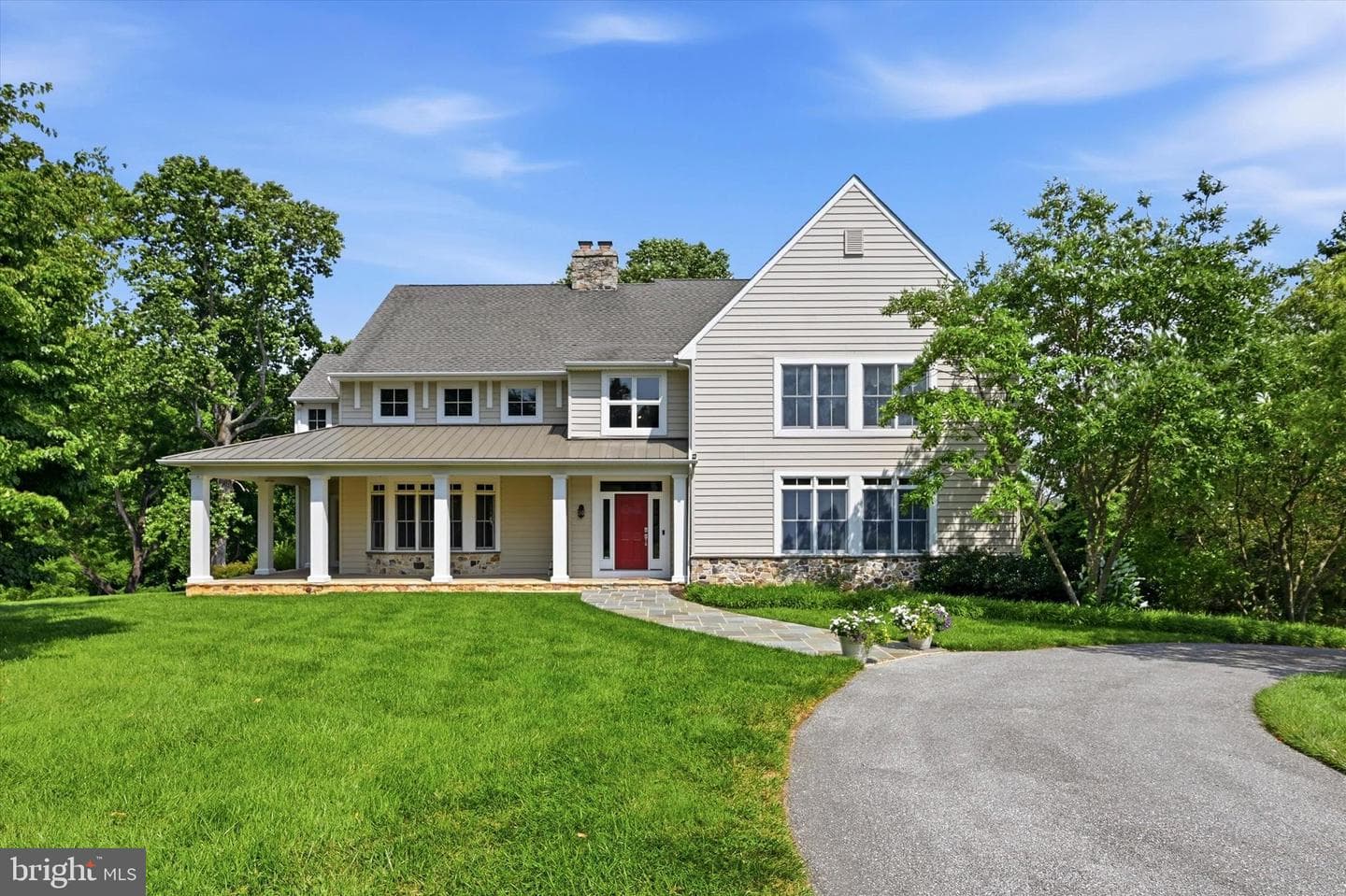 1690 S Glenside Road photo 1