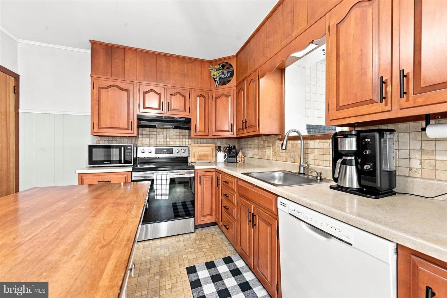302 William Street photo 11