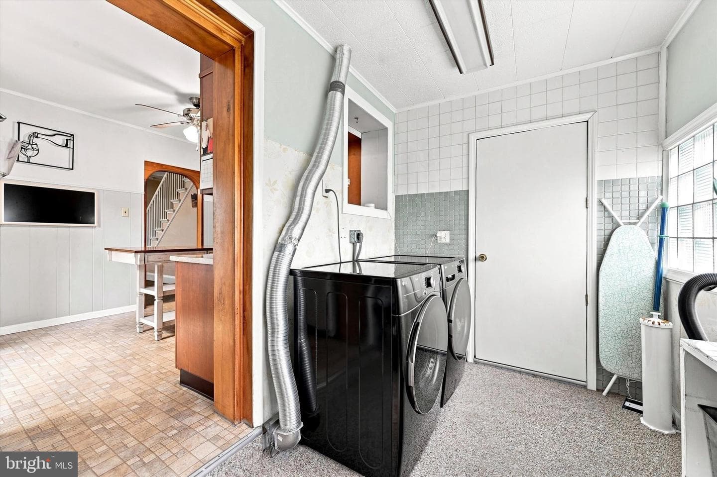 302 William Street photo 14