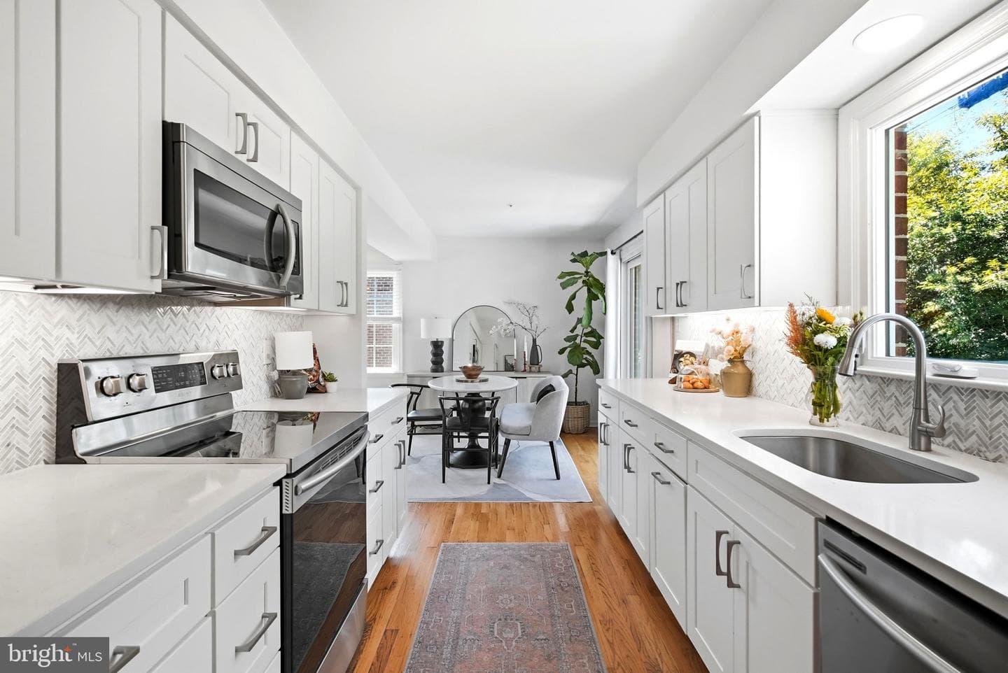 223 E Evans Street photo 18