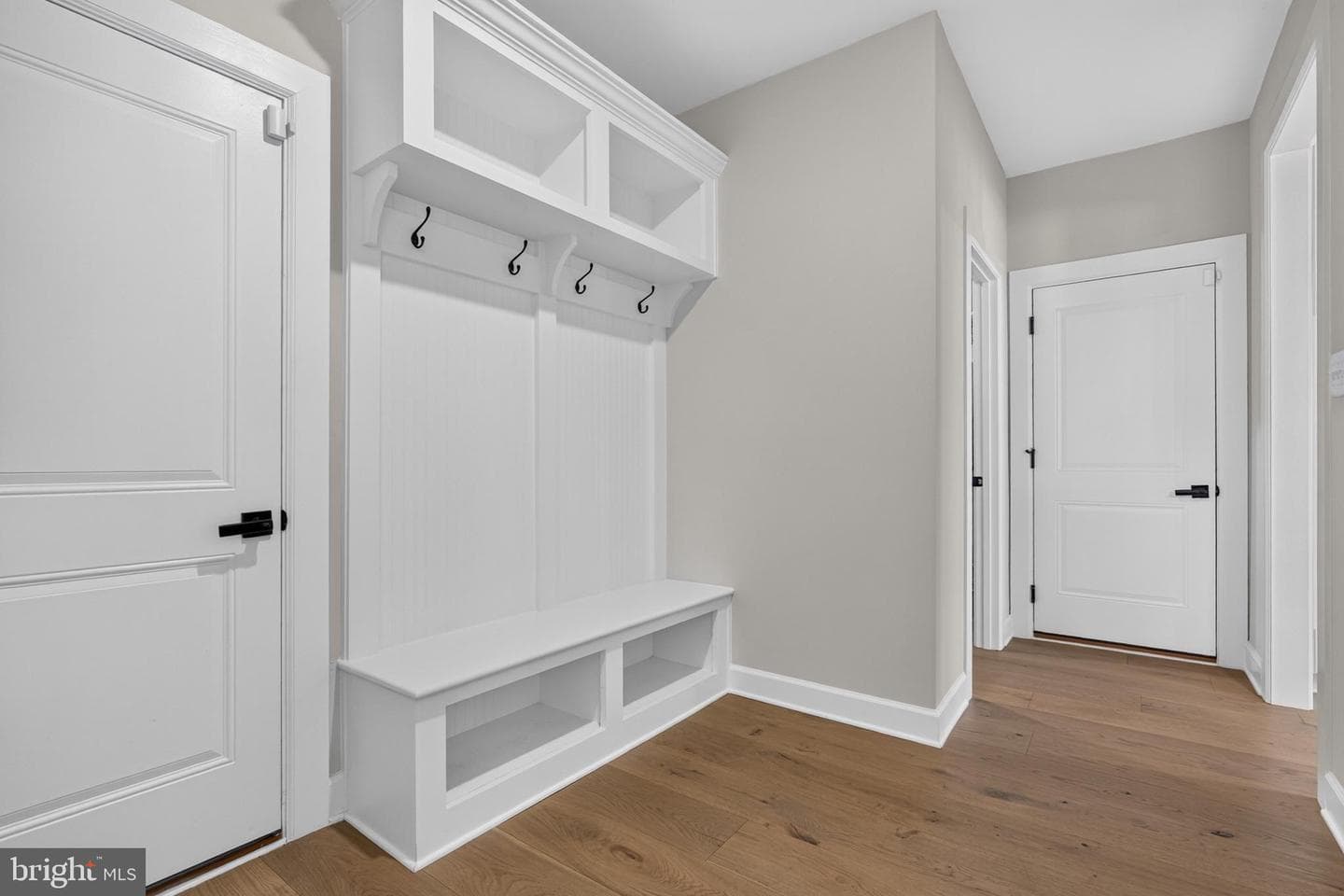 209 Alexis Court photo 16