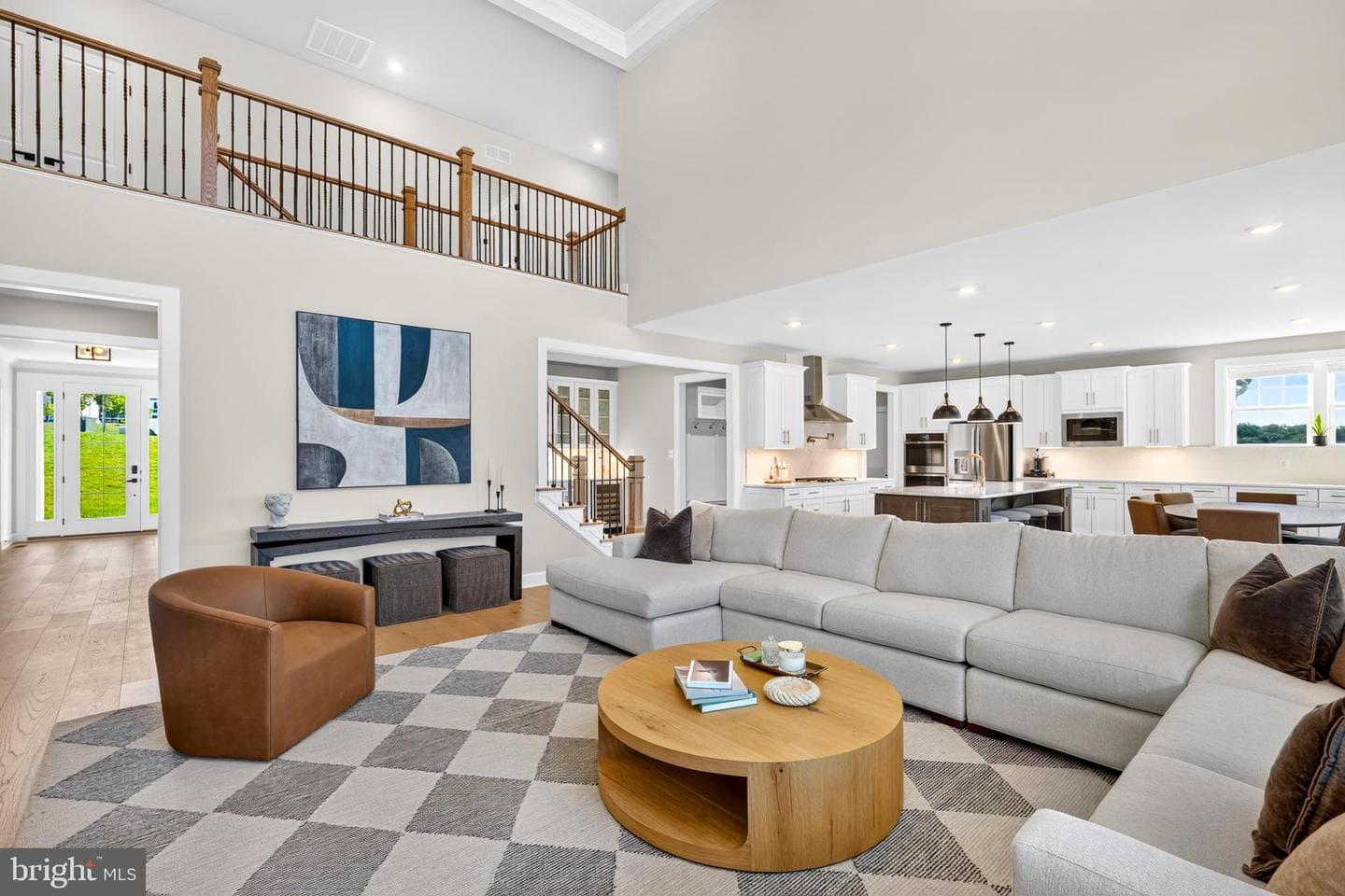 209 Alexis Court photo 4