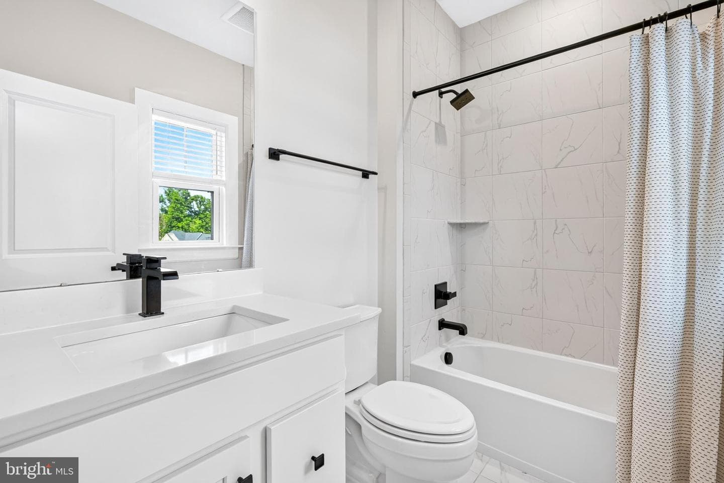 209 Alexis Court photo 40