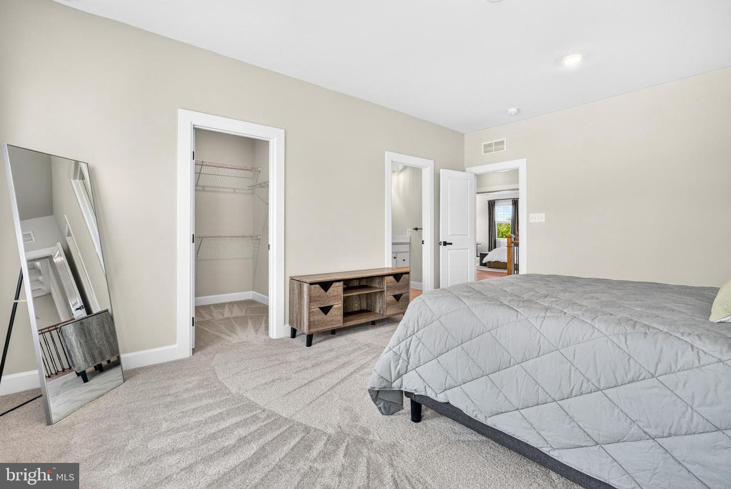 209 Alexis Court photo 42